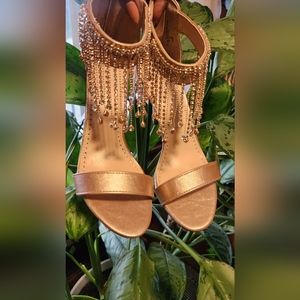 Adrienne Vittadini, 8.5, champagne, gala heels